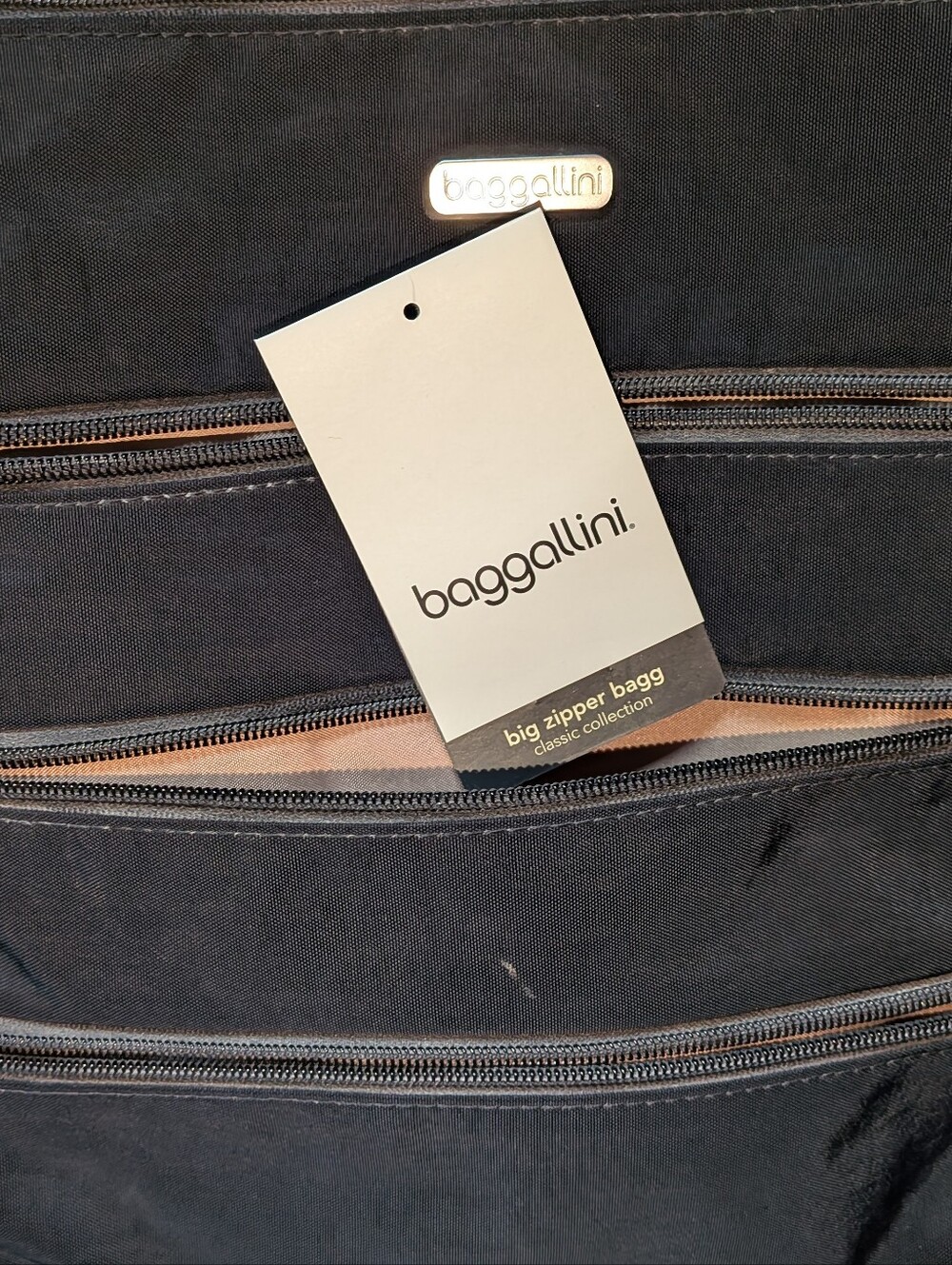 Baggallini Black Crossbody Organizer Bag - Picture 4 of 8